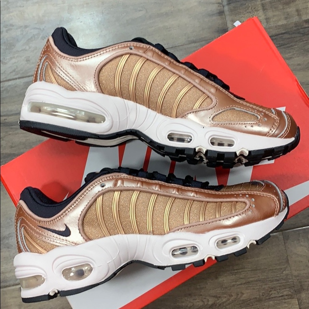 NIKE W AIR MAX TAILWIND IV - Picture 15 of 16